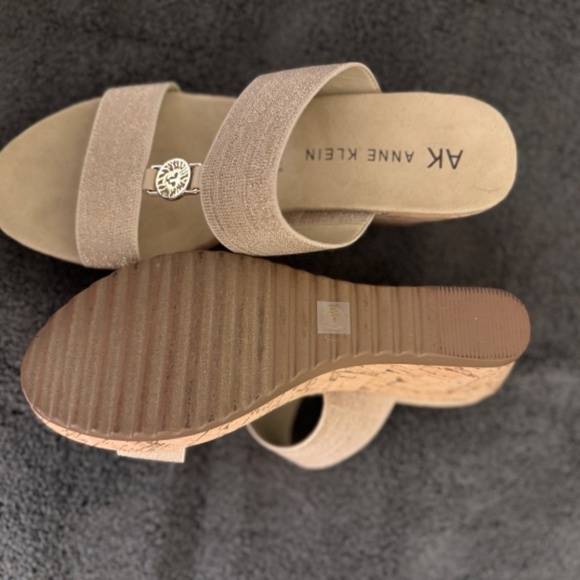 Anne Klein Reese Slip On Mid Wedge Sandal - Picture 4 of 4